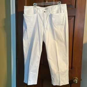 Madison Woman 16W white 98% cotton 2% Spandex 22” inseam pants
